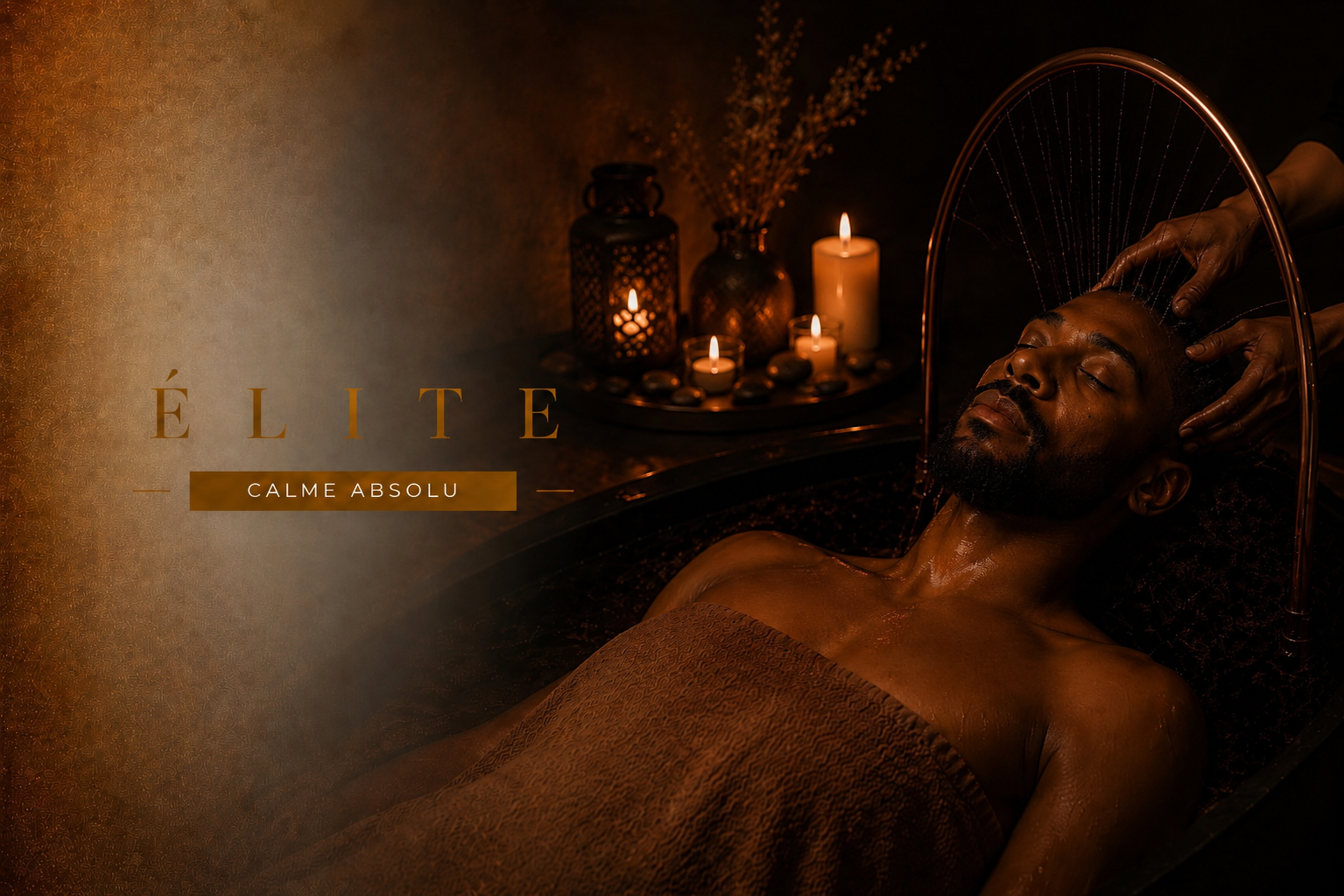 Homme détendu dans un cadre de spa avec bougies et éléments de bien-être.