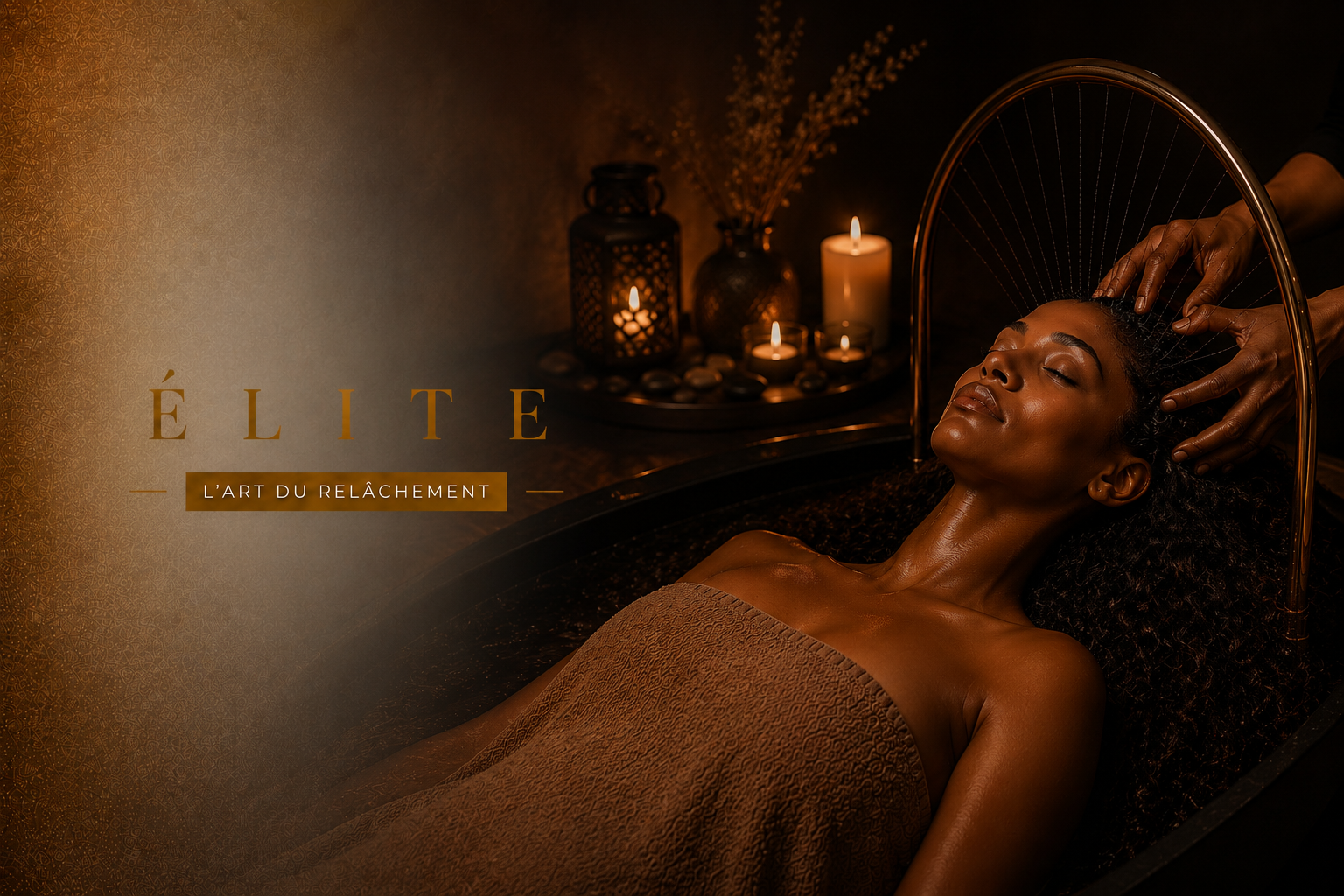 Femme se relaxant dans un spa, éclairage tamisé avec des bougies. Écriture "YNAO ÉLITE".