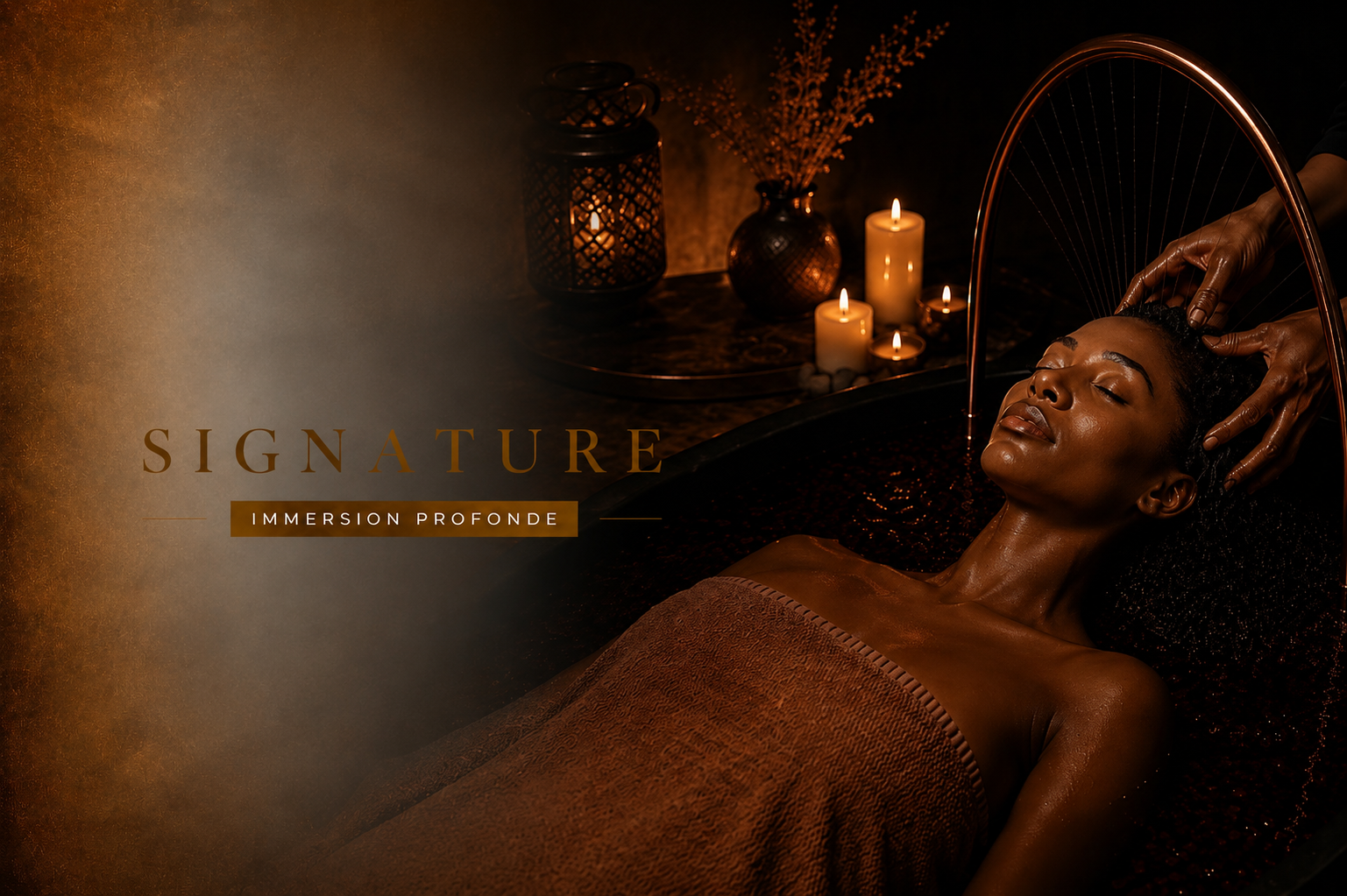 Femme recevant un soin de spa avec des bougies, ambiance relaxante et luxe.